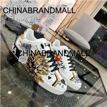 2020 new men's shoes, replicate the top version of imported cowhide to create graffiti patterns, rivets, diamonds inside cowhide
2020 new men's shoes, replicate the top version of imported cowhide to create graffiti patterns, rivets, diamonds inside cowhide