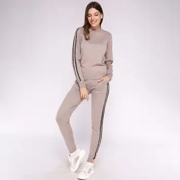 2019 women two piece set sexy side stripe knitted tracksuit autumn women clothes elasticity ladies top and pants free shiping
2019 women two piece set sexy side stripe knitted tracksuit autumn women clothes elasticity ladies top and pants free shiping