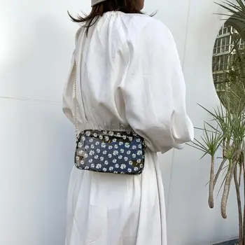 Summer Daisy Flower Shoulder Bags Female Chain Small Square PVC Transparent Messenger Handbag Purses
Summer Daisy Flower Shoulder Bags Female Chain Small Square PVC Transparent Messenger Handbag Purses