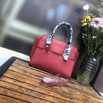 Bag Female 2020 Autumn New Style Large-Capacity Commuting Europe and America Vintage Silk Scarves Decorated Crossbody
Bag Female 2020 Autumn New Style Large-Capacity Commuting Europe and America Vintage Silk Scarves Decorated Crossbody