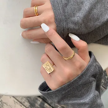 HUANZHI 2020 New Trendy Personality Golden Square Card Abstract Line Smiley Weave Twist Ring for Women Girls Party Jewelry Gifts
HUANZHI 2020 New Trendy Personality Golden Square Card Abstract Line Smiley Weave Twist Ring for Women Girls Party Jewelry Gifts