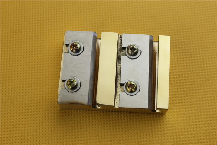 Violin-making violin scroll knife professional bass tools making tool on the violin
Violin-making violin scroll knife professional bass tools making tool on the violin