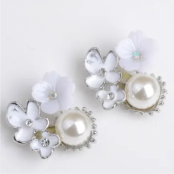 10Pcs Flower Pearl Embellishment Buttons With Hole Decorative For Handicraft Bowknot Flower Decoration
10Pcs Flower Pearl Embellishment Buttons With Hole Decorative For Handicraft Bowknot Flower Decoration