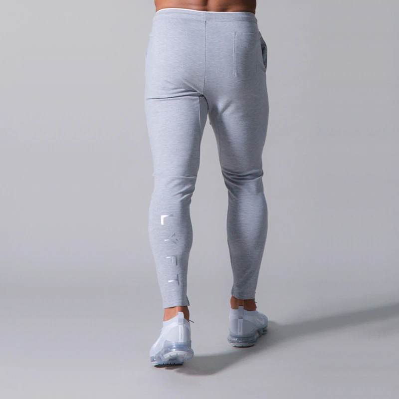 Мужские тренировочные штаны с логотипом спины на весну и осень спортивные для