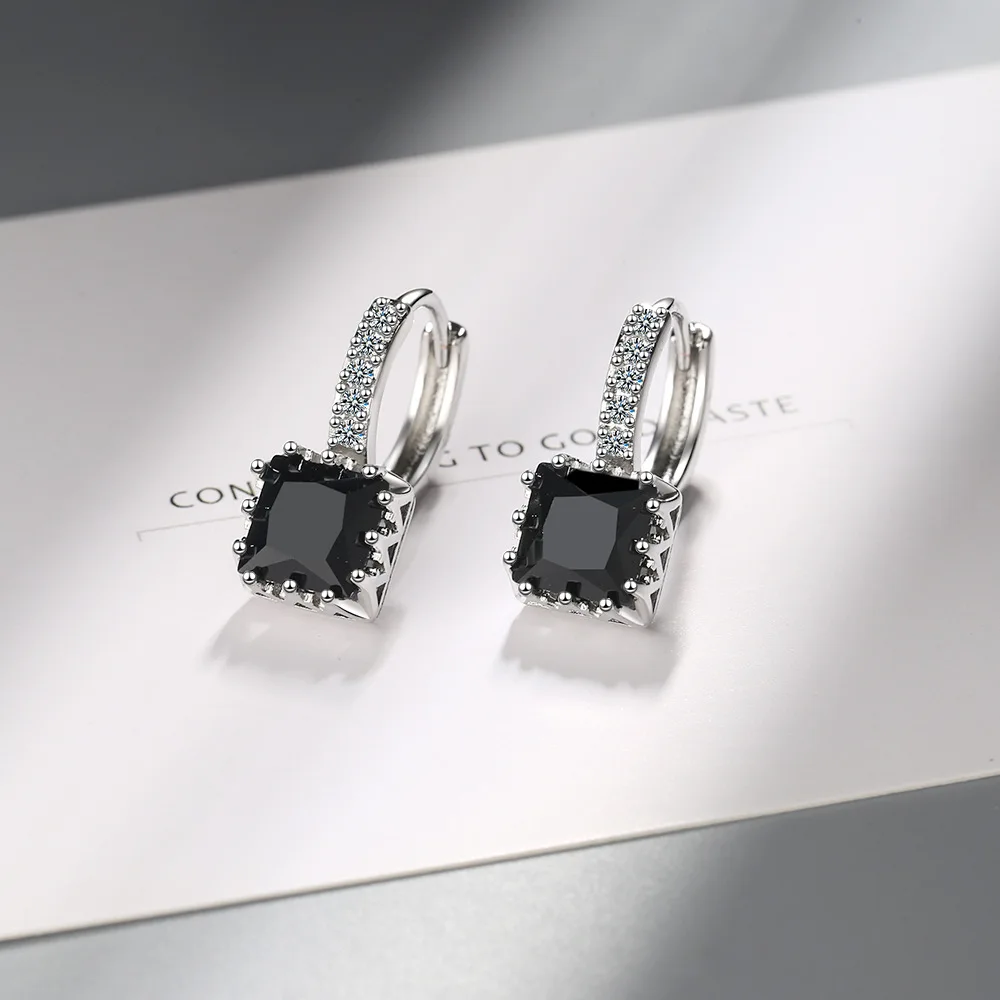 Фото Милые Квадратные черные обруч с камнем серьги Модные женские радужные кристаллы