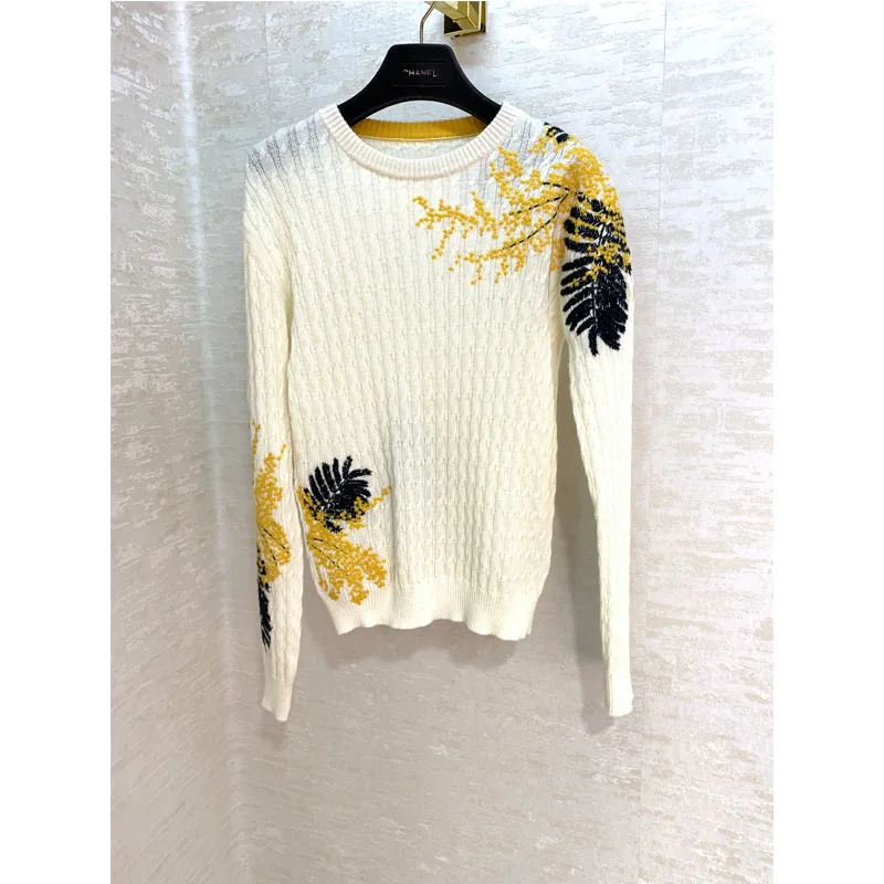 2019 Autumn and winter new Embroidered 100% wool Long sleeve pullover High quality
2019 Autumn and winter new Embroidered 100% wool Long sleeve pullover High quality