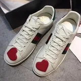 New Style Spring And Autumn White Shoes Women's Embroidered Small Bee Lace-up Men And Women Students Casual Sports Korean-style
New Style Spring And Autumn White Shoes Women's Embroidered Small Bee Lace-up Men And Women Students Casual Sports Korean-style