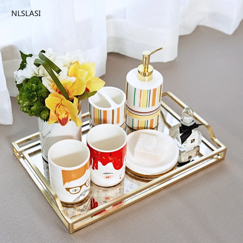 5 pcs/ set Creativity Ceramic Bathroom Accessory Set Soap dispenser Couple gargle cup Toothbrush Holder Soap Dish wash set
5 pcs/ set Creativity Ceramic Bathroom Accessory Set Soap dispenser Couple gargle cup Toothbrush Holder Soap Dish wash set