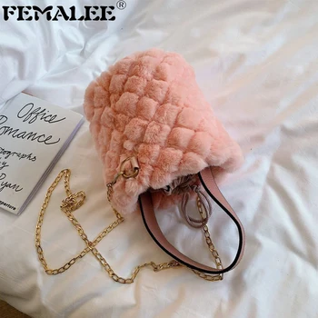 Ins Hot 2020 Winter Plush Bucket Handbag Diamond Lattice Drawstring Fur Bag Women Chain Embroidery Thread Crossbody Bag Totes
Ins Hot 2020 Winter Plush Bucket Handbag Diamond Lattice Drawstring Fur Bag Women Chain Embroidery Thread Crossbody Bag Totes