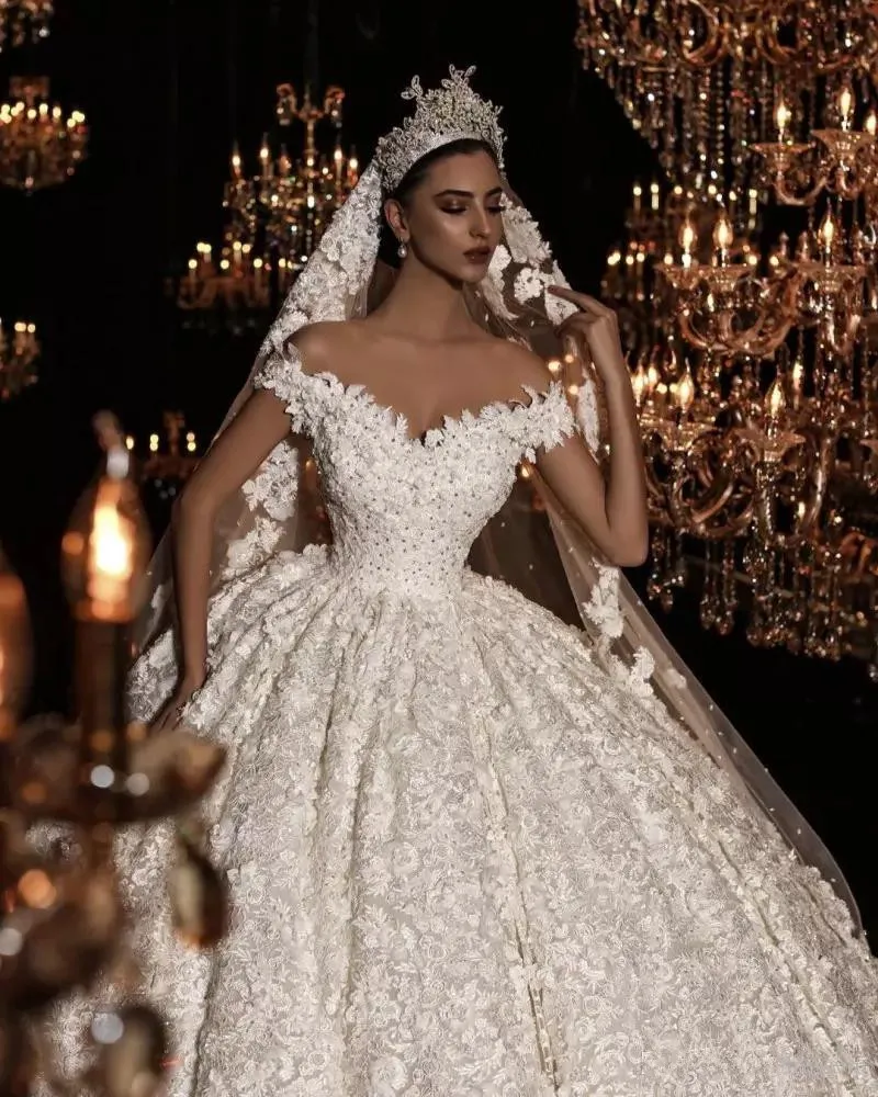 luxury-applique-beads-ball-gown-wedding-dresses-lace-off-the-shoulder-sweep-train-plus-size-bridal-gowns-puffy-vestido-de-novia-with-veils (1)