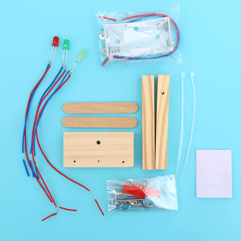 DIY Self-Made Traffic Lights Children Science And Technology Small Production Invention China Science Publishing & Media Ltd.(cs
DIY Self-Made Traffic Lights Children Science And Technology Small Production Invention China Science Publishing & Media Ltd.(cs