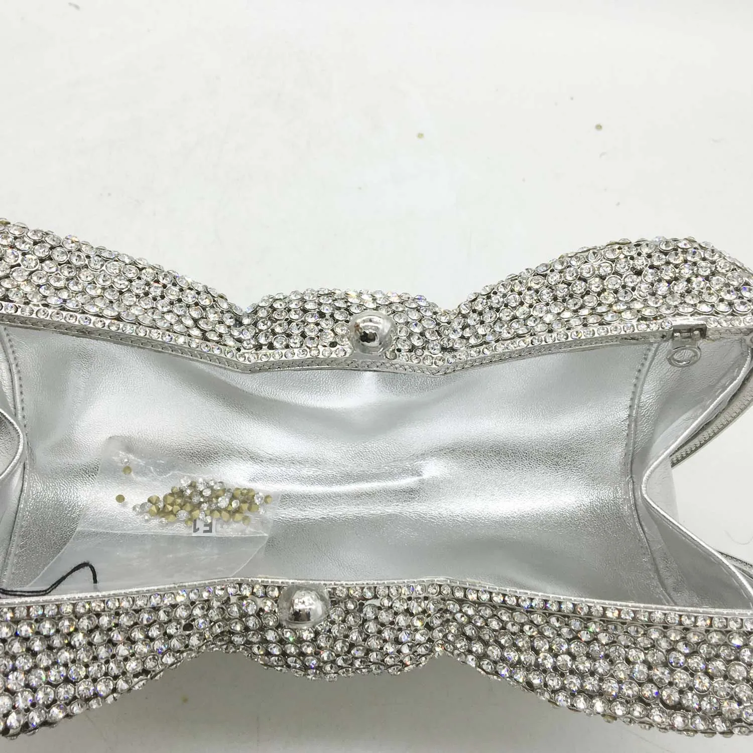 Boutique, Women Bow Bags, Women Crystal Bags, Hard Case Metal Rhinestone Handbags, Wedding Party Purse, Ladies Products, Party Purse Boutique, Women Bow Bags, Women Crystal Bags, Hard Case Metal Rhinestone Handbags, Wedding Party Purse, Ladies Products, Party Purse