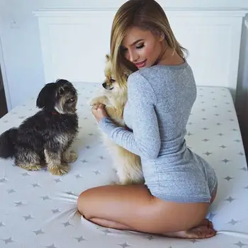 Women Sexy V Neck Cotton Bodysuit Long Sleeve Autumn Clothing Wear Sexy Slim Short Cotton Knitted Bodycon Bandage Jumpsuit
Women Sexy V Neck Cotton Bodysuit Long Sleeve Autumn Clothing Wear Sexy Slim Short Cotton Knitted Bodycon Bandage Jumpsuit