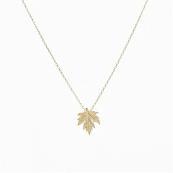 

New product Europe and America explods money to adorn pendant leaf clavicle chain female maple leaf necklace