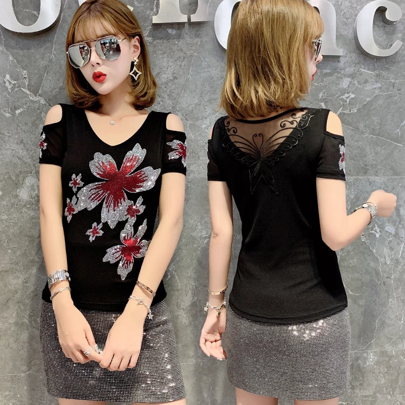 2019 Summer New Rhinestone Mesh Lace T-Shirts Women Black Slim Off the Shoulder T-Shirt Fashion Flower Glitter Tees Europe Tops
2019 Summer New Rhinestone Mesh Lace T-Shirts Women Black Slim Off the Shoulder T-Shirt Fashion Flower Glitter Tees Europe Tops