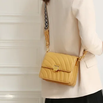 YIFANGZHE mini messenger bags women, Genunie leather small corssobdy bags for women /girsl /laidies fashion wide & slim straps 
YIFANGZHE mini messenger bags women, Genunie leather small corssobdy bags for women /girsl /laidies fashion wide & slim straps