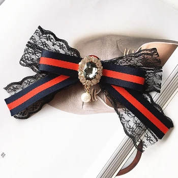 Celebrity tie-Black Lace Bow Tie collar-Vintage British shirt accessories 
Celebrity tie-Black Lace Bow Tie collar-Vintage British shirt accessories