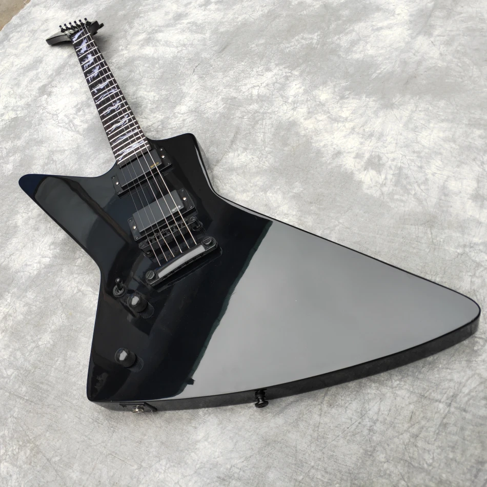 Free delivery, black left hand electric guitar, color logo and shape can be customized.
Free delivery, black left hand electric guitar, color logo and shape can be customized.