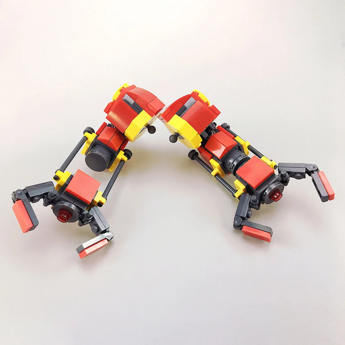 110Pcs STEM MOC Replaceable Red Carp Arm Part for Robot Mecha Model Small Particle Building Blocks Educational Toy Set
110Pcs STEM MOC Replaceable Red Carp Arm Part for Robot Mecha Model Small Particle Building Blocks Educational Toy Set