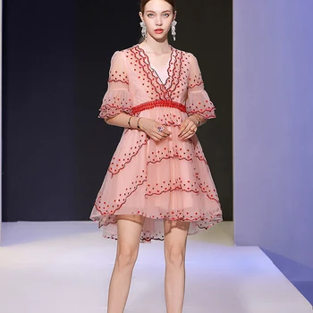 Retro Ethnic Embroidered Flower Flare Sleeve Sexy V-Neck Tulle Elegant Temperament Women'S Dress Runway Spring Summer New
Retro Ethnic Embroidered Flower Flare Sleeve Sexy V-Neck Tulle Elegant Temperament Women'S Dress Runway Spring Summer New