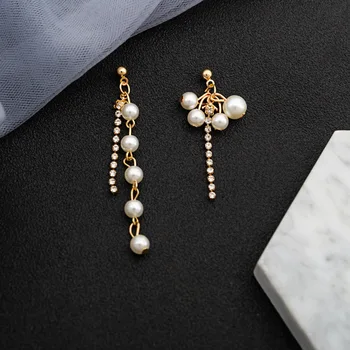 2020 Creative Long Simple Pearl Earring Sweet Non-symmetrical INS Style Elegant Street Snap Ear Stud Ornament
2020 Creative Long Simple Pearl Earring Sweet Non-symmetrical INS Style Elegant Street Snap Ear Stud Ornament
