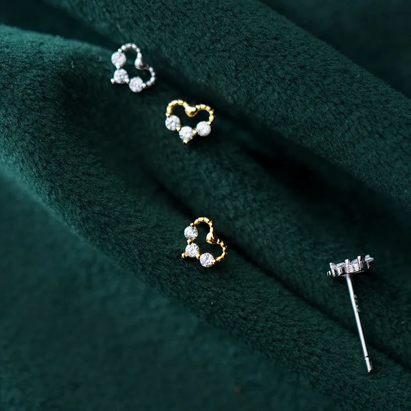 nail female han edition little pure and fresh and set auger hollow out mini love cute young girl heart earrings G2021
nail female han edition little pure and fresh and set auger hollow out mini love cute young girl heart earrings G2021