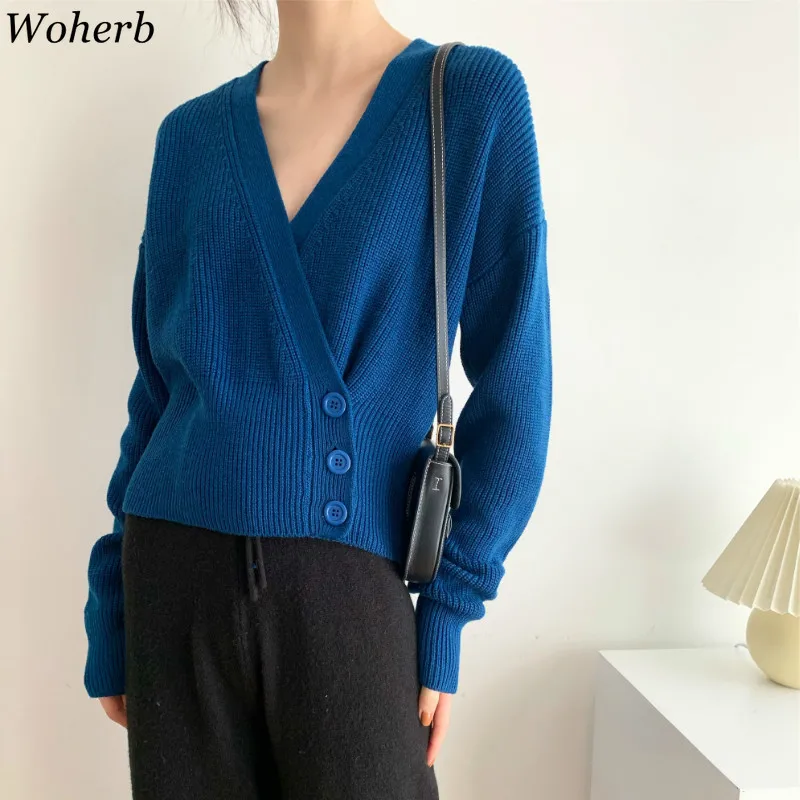 Woherb V-neck Crossed Sweater Women's Pullover Slim-waist Button Patch Autumn and Winter Elegant Office Lady Jumper Knit Top
Woherb V-neck Crossed Sweater Women's Pullover Slim-waist Button Patch Autumn and Winter Elegant Office Lady Jumper Knit Top