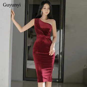 Plain Elegant Party Dress 2020 Spring Velvet High Waist Skinny Sleeveless One-Shoulder Slant Collar Sexy Club Women's Dresses
Plain Elegant Party Dress 2020 Spring Velvet High Waist Skinny Sleeveless One-Shoulder Slant Collar Sexy Club Women's Dresses