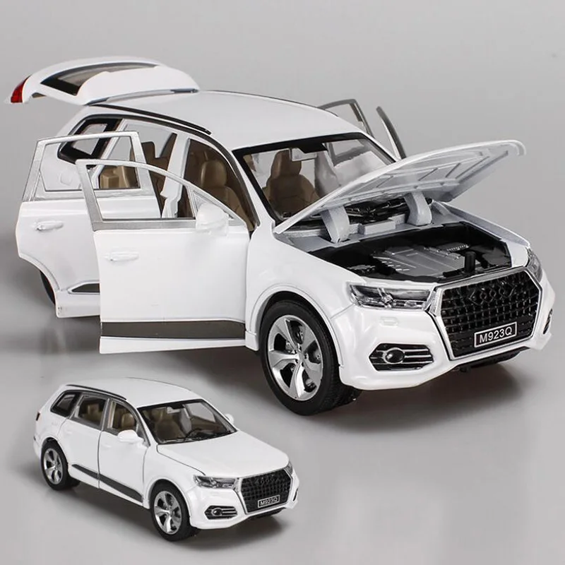 1/24 Scale Simulation Audi Q7 Alloy Die-casting Model Sound And Light Pull Back Toy Car Toys For Children's Birthday Gift
1/24 Scale Simulation Audi Q7 Alloy Die-casting Model Sound And Light Pull Back Toy Car Toys For Children's Birthday Gift
