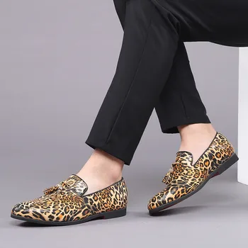 Men Shoes 2020 Leopard Dress Shoes Man Quality Leather Slip On Flats Shoe Breathable Business Versatile Leather Shoes Size 39-48
Men Shoes 2020 Leopard Dress Shoes Man Quality Leather Slip On Flats Shoe Breathable Business Versatile Leather Shoes Size 39-48