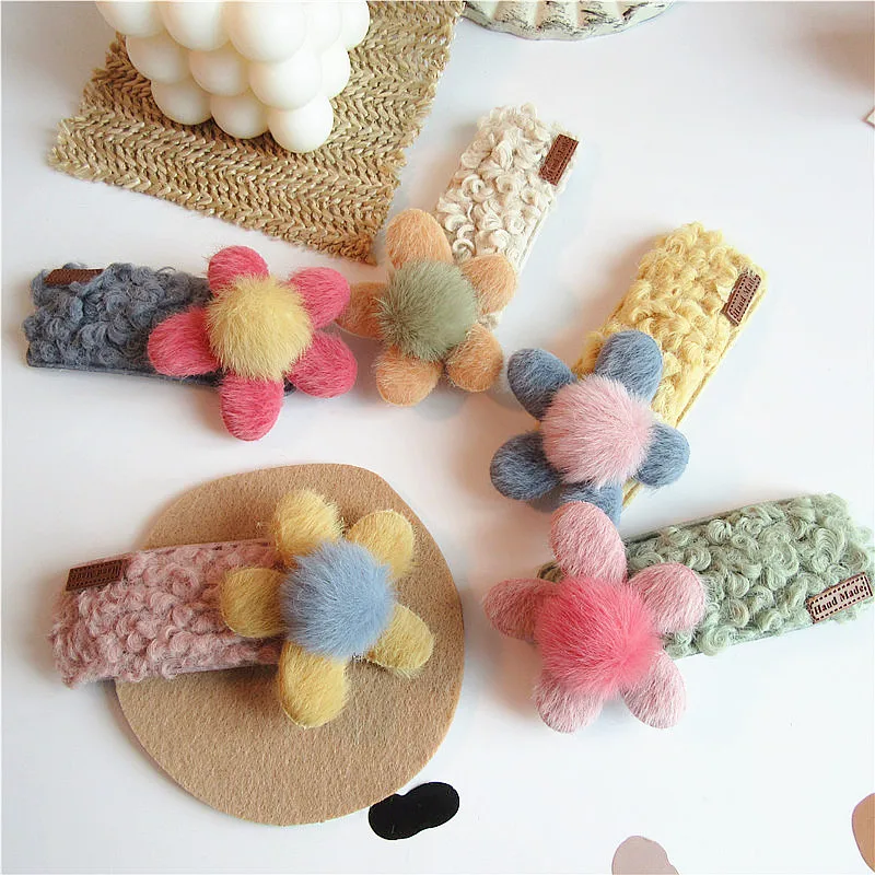 New Autumn and Winter Simple Beautiful Colorful Plush Ball Flower BB Clip Fashion Girl Women's Lambswool Hairpins Headwear 10cm
New Autumn and Winter Simple Beautiful Colorful Plush Ball Flower BB Clip Fashion Girl Women's Lambswool Hairpins Headwear 10cm
