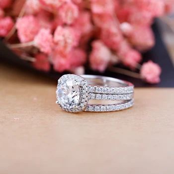 GEM'S BALLET 925 Sterling Silver Classic Halo 3 Band Ring Set Luxury 2.0Ct 8mm EF color Moissanite Ring For Women Wedding 
GEM'S BALLET 925 Sterling Silver Classic Halo 3 Band Ring Set Luxury 2.0Ct 8mm EF color Moissanite Ring For Women Wedding