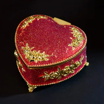 Heart Rose Gold Red Bling Metal Footed Jewelry Box European Home Decor Green Purple Enameled Zinc Alloy Storage Trinket Box
Heart Rose Gold Red Bling Metal Footed Jewelry Box European Home Decor Green Purple Enameled Zinc Alloy Storage Trinket Box