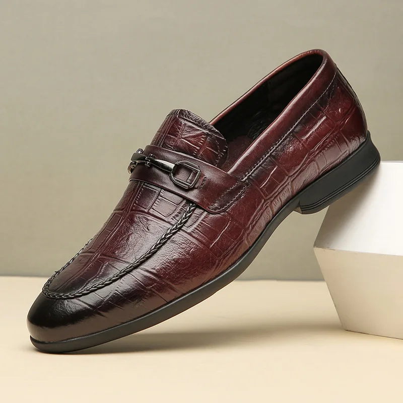 The First Layer of Cowhide Shoes 2021 New British Crocodile Pattern Leather Loafers Handmade Business Formal Shoes Men
The First Layer of Cowhide Shoes 2021 New British Crocodile Pattern Leather Loafers Handmade Business Formal Shoes Men