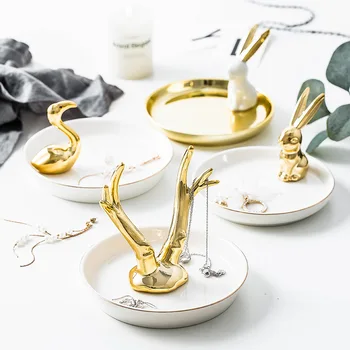 Elegant style Europe ceramic jewelry display stand multi-functional storage tray rabbit modeling home decoration accessories
Elegant style Europe ceramic jewelry display stand multi-functional storage tray rabbit modeling home decoration accessories