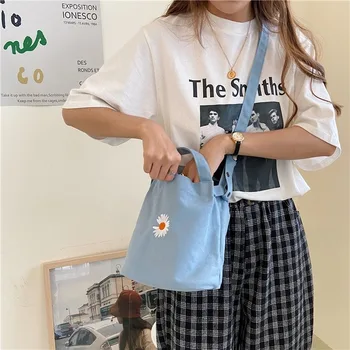 New Small Crossbody Bags for Women 2020 Handbags Embroidery Daisy Canvas Shoulder Bag Harajuku Girl Cute Cotton Fabric Tote Bag
New Small Crossbody Bags for Women 2020 Handbags Embroidery Daisy Canvas Shoulder Bag Harajuku Girl Cute Cotton Fabric Tote Bag