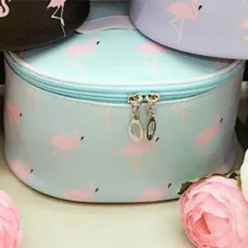 Portable cosmetic bag light green Women travel Beauty Makeup Bag
Portable cosmetic bag light green Women travel Beauty Makeup Bag