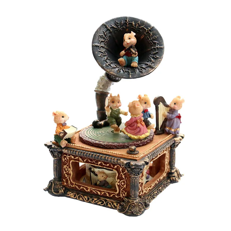 Classical Retro Horn Phonograph Music Box Christmas Mouse Music Box Gift Home Decoration Ornaments Vintage Home Decor
Classical Retro Horn Phonograph Music Box Christmas Mouse Music Box Gift Home Decoration Ornaments Vintage Home Decor