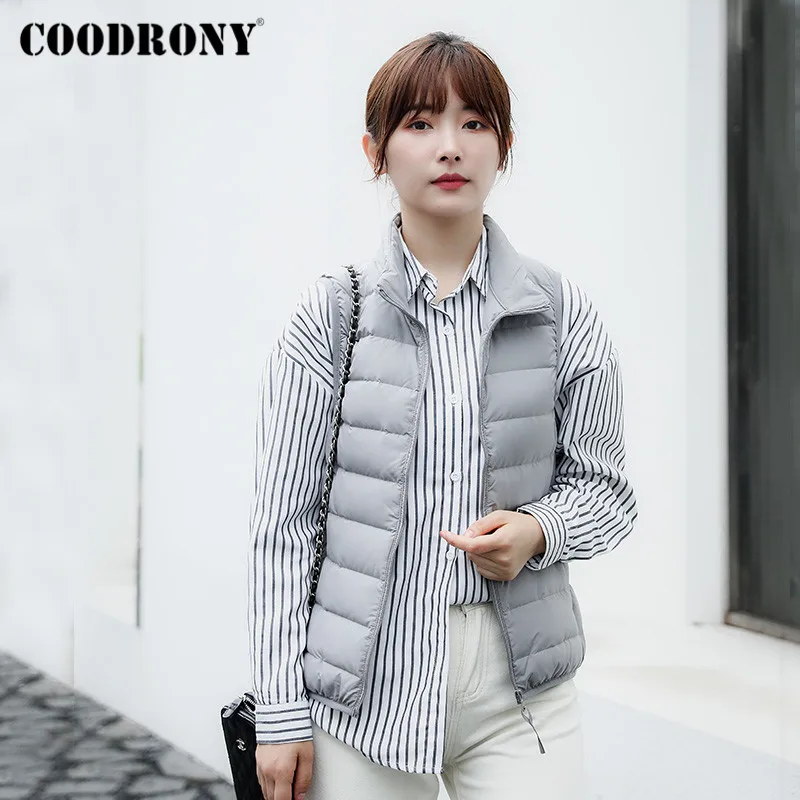 COODRONY Brand Streetwear Fashion Basic Women's Down Vest 2020 New Winter Elegant Style Windproof Warm Female Coats W9003
COODRONY Brand Streetwear Fashion Basic Women's Down Vest 2020 New Winter Elegant Style Windproof Warm Female Coats W9003