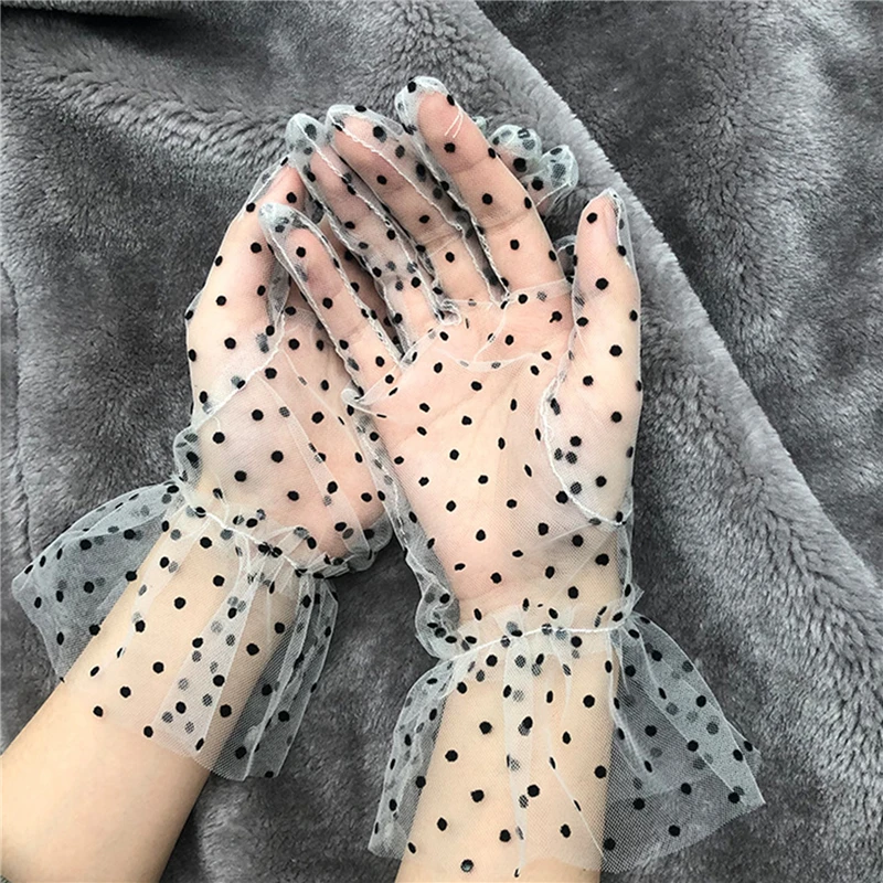 New 1 Pair Grace Autumn Summer Women Short Tulle Elastic Gloves Lace Spots Lotus Leaf Flexible Sheers Full Finger Accessories
New 1 Pair Grace Autumn Summer Women Short Tulle Elastic Gloves Lace Spots Lotus Leaf Flexible Sheers Full Finger Accessories