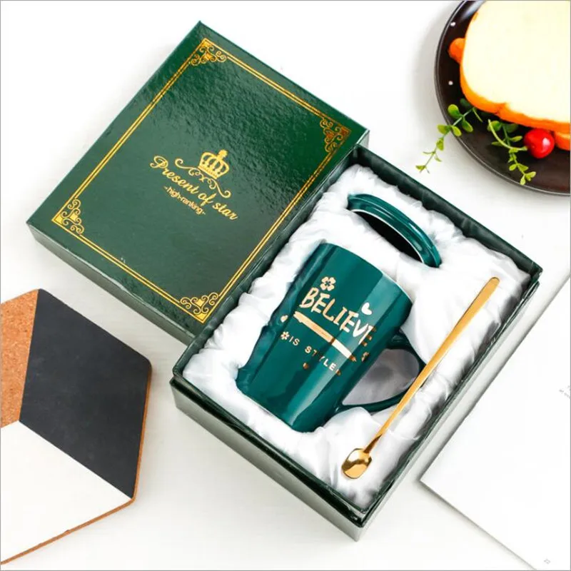 High Quality With Gift Box Ceramic Coffee Mugs With Lids And Spoon Greem And Gold Ceramic Milk Cup Drinking Mug 1Set
High Quality With Gift Box Ceramic Coffee Mugs With Lids And Spoon Greem And Gold Ceramic Milk Cup Drinking Mug 1Set