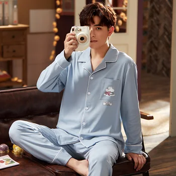 Cardigan Men's Pajamas Set Autumn Cotton Long sleeve Trousers Set Korean Version of Loose Summer Home Service Men Sleepwear
Cardigan Men's Pajamas Set Autumn Cotton Long sleeve Trousers Set Korean Version of Loose Summer Home Service Men Sleepwear
