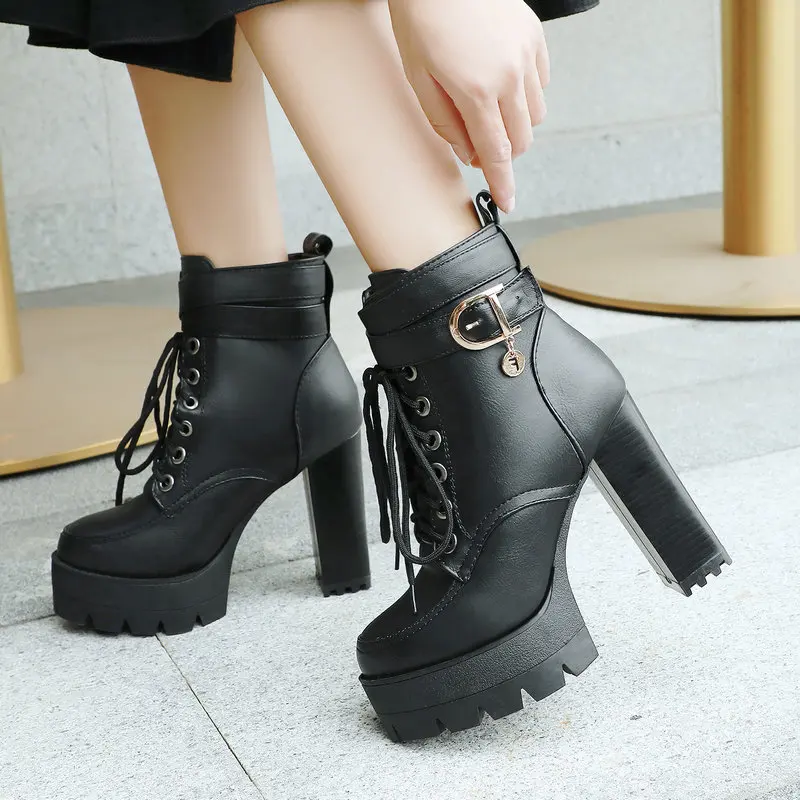 Women Boots Square High Heel Platform Ankle Boots Pu Leather Autumn Fashion Boots Plush Winter Woman Shoes Martin Boots
Women Boots Square High Heel Platform Ankle Boots Pu Leather Autumn Fashion Boots Plush Winter Woman Shoes Martin Boots