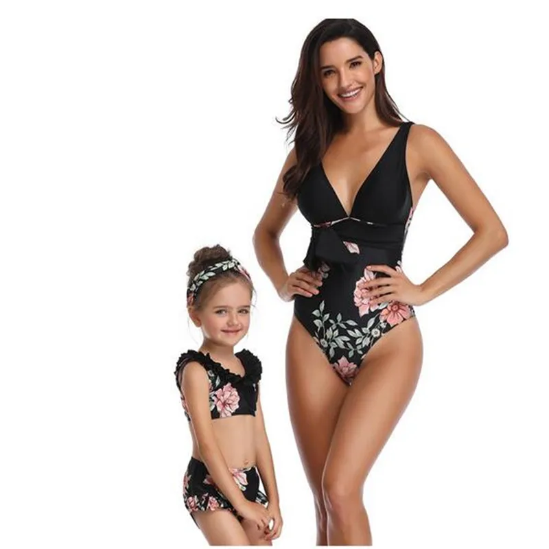 Mother Daughter Swimsuit 2020 Mommy and Me Clothes Family Look Swimwear Family Matching Clothes Outfits Mom Daughter Clothing
Mother Daughter Swimsuit 2020 Mommy and Me Clothes Family Look Swimwear Family Matching Clothes Outfits Mom Daughter Clothing