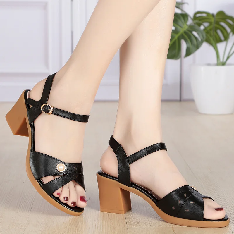 Summer WOMEN'S Sandals Genuine Leather Semi-high Heeled Chunky-Heel Fashion New Style Middle-aged Cowhide A- line Buckle Peep-To
Summer WOMEN'S Sandals Genuine Leather Semi-high Heeled Chunky-Heel Fashion New Style Middle-aged Cowhide A- line Buckle Peep-To