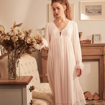 Wmyqdlq 2020 Autumn Woman Nightdress Nightgown V-Neck Retro Mesh Sexy Lace Outer Wear Ladies Nightwear Home Service Pyjamas
Wmyqdlq 2020 Autumn Woman Nightdress Nightgown V-Neck Retro Mesh Sexy Lace Outer Wear Ladies Nightwear Home Service Pyjamas