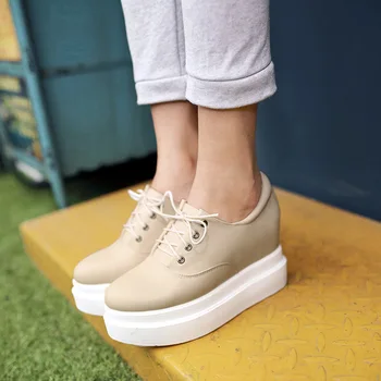 XJRHXJR 2020 Big Size 32-42 Height Increasing Brogue Shoes Woman Vintage Preppy Chic Lace Up High Heels Platform Girls Shoes
XJRHXJR 2020 Big Size 32-42 Height Increasing Brogue Shoes Woman Vintage Preppy Chic Lace Up High Heels Platform Girls Shoes