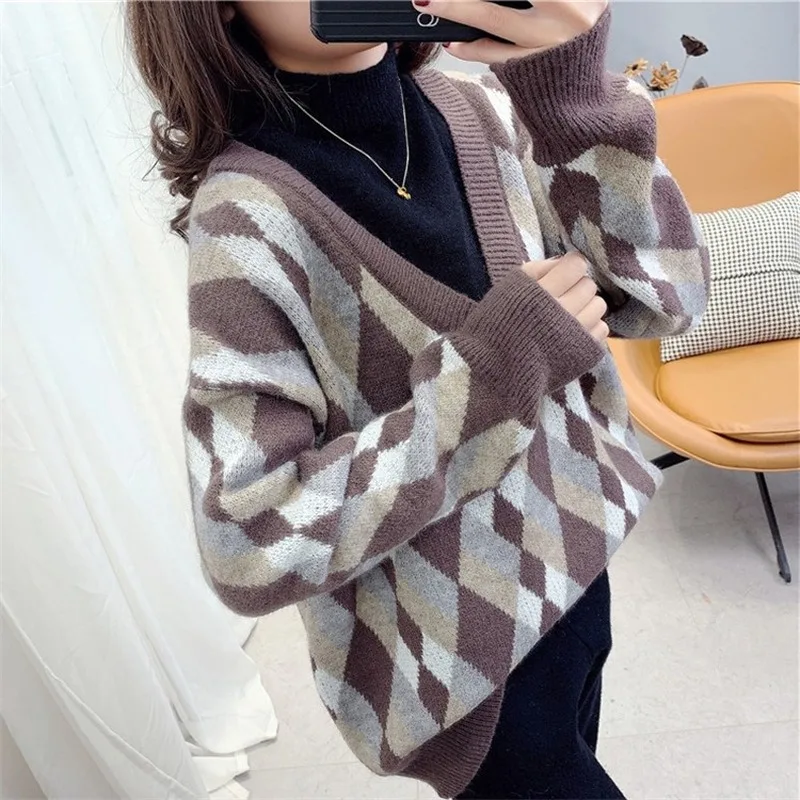 2020 Autumn and Winter Half High Neck Fake Two-piece Age-reducing Sweater Women's Pullover Loose Retro Diamond Base Sweater
2020 Autumn and Winter Half High Neck Fake Two-piece Age-reducing Sweater Women's Pullover Loose Retro Diamond Base Sweater