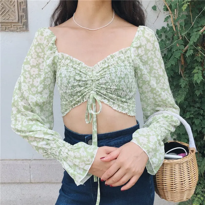 Casual Vintage Print Slim Short Blouse Long Sleeve Sexy Floral Print Blouse Square Collar Lady Office Shirt Tunic Loose Tops
Casual Vintage Print Slim Short Blouse Long Sleeve Sexy Floral Print Blouse Square Collar Lady Office Shirt Tunic Loose Tops