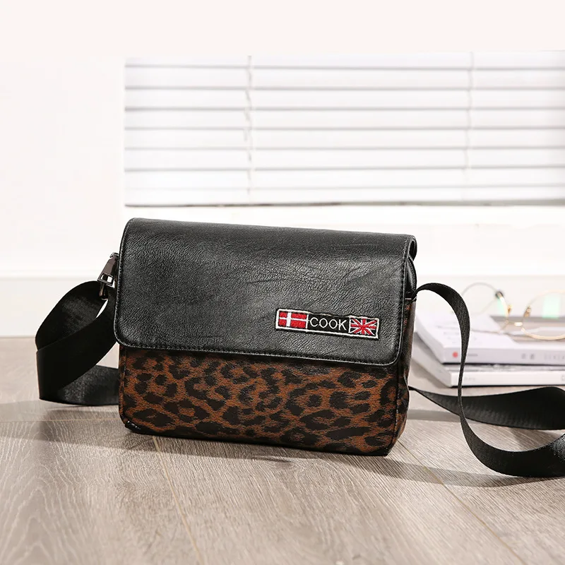 Korean-style Fashion Man Outdoor Casual Satchel New Style Leopord Pattern Shoulder Bag Camouflage Shoulder Bag Fashion Bag
Korean-style Fashion Man Outdoor Casual Satchel New Style Leopord Pattern Shoulder Bag Camouflage Shoulder Bag Fashion Bag